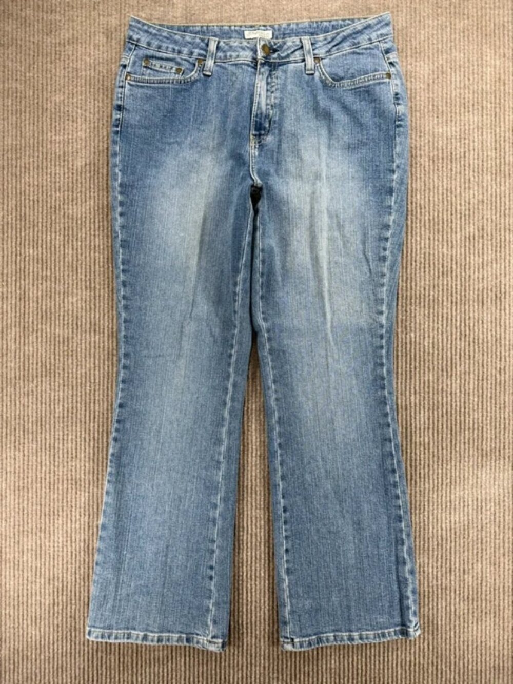Women’s St. John’s Bay 12P Petite Stretch Bootcut Light Wash Denim Jeans